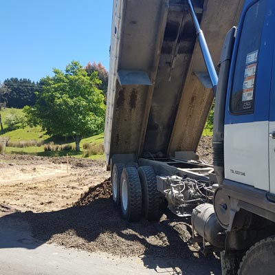 dunedin earthmover